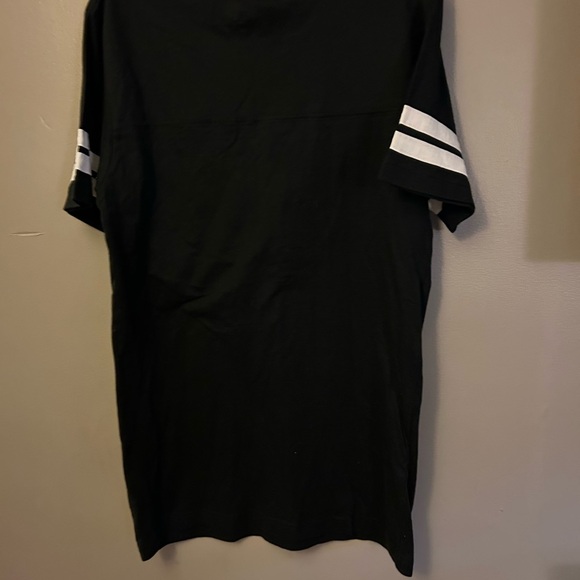 Breast Cancer Awareness t-shirt - black with white/pink graphic print NWT - Picture 7 of 8